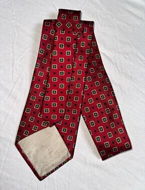 Paul Stuart NY Men's Tie Red/Black/Green/White Geometric Pattern Necktie